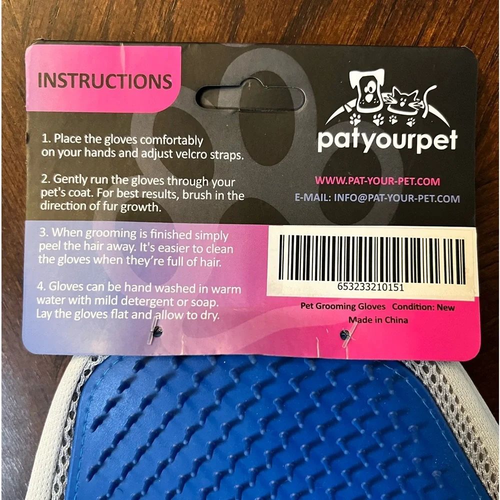 Pet Grooming Gloves Deshedding Massaging NWT